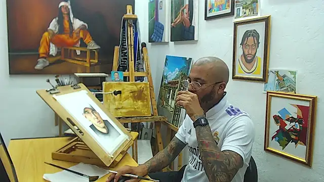 Snapshot of color_beat17 chatting on 02/15/25, 08:01 color beat17 online show from 02/15/25, 08:01