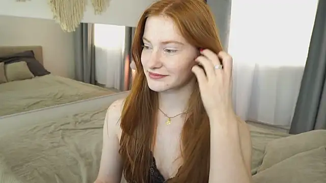 FiaMoor online show from 10/13/25, 10:59