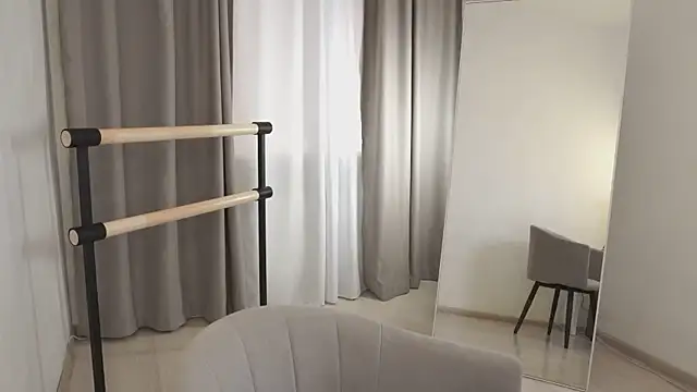 FiaMoor online show from 11/26/25, 09:43