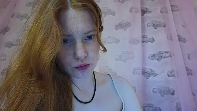 Snapshot of FiaMoor chatting on 07/05/26, 06:48 FiaMoor online show from 07/05/26, 06:48