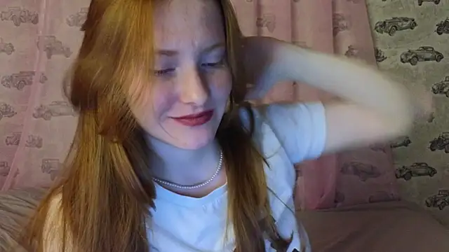 Snapshot of FiaMoor chatting on 07/17/26, 09:41 FiaMoor online show from 07/17/26, 09:41