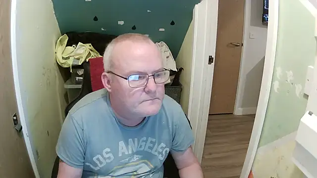 FriendlyDave online show from 02/06/25, 07:40