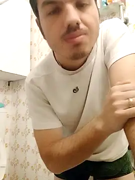 Snapshot of Tsabi chatting on 03/07/25, 01:40 Tsabi online show from 03/07/25, 01:40