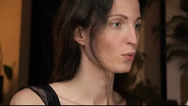 yulladao online show from 10/04/25, 06:50