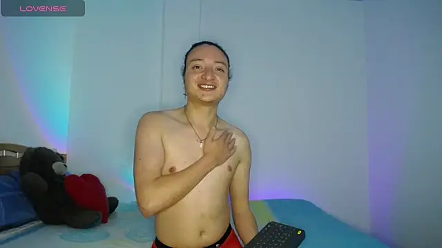 Snapshot of monkeywillwhite chatting on 12/07/24, 04:09 monkeywillwhite online show from 12/07/24, 04:09