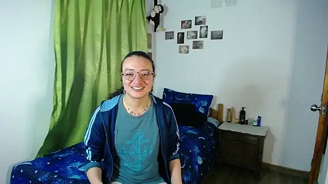 Snapshot of monkeywillwhite chatting on 10/23/25, 02:11 monkeywillwhite online show from 10/23/25, 02:11