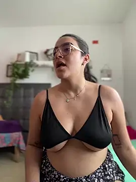 Lia flowers online show from 01/15/25, 06:40