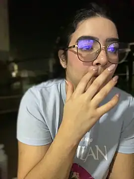 Lia flowers online show from 01/28/25, 04:50