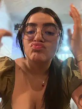 Lia flowers online show from 01/31/25, 11:45