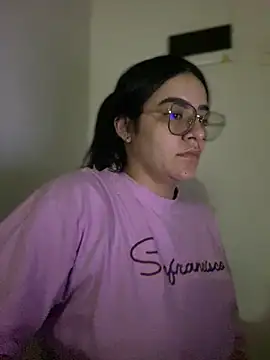 Lia flowers online show from 02/03/25, 03:20