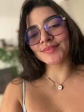 Lia flowers online show from 03/06/25, 11:09