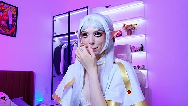 HolliWould  online show from 03/18/26, 11:19