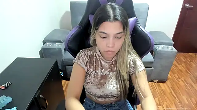 LuisaReyes 2911 online show from 03/17/25, 02:52