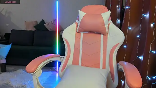 Queen baby online show from 01/16/26, 01:42