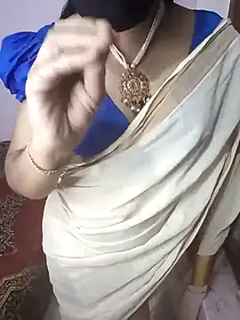 Snapshot of Mallu-Gayathri_Arun chatting on 02/19/25, 01:39 Mallu-Gayathri Arun online show from 02/19/25, 01:39