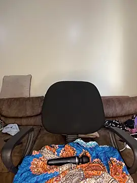 Snapshot of sweetestval chatting on 03/15/25, 06:58 sweetestval online show from 03/15/25, 06:58