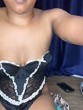 Snapshot of sweetestval chatting on 11/25/25, 08:47 sweetestval online show from 11/25/25, 08:47