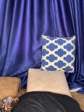 Snapshot of sweetestval chatting on 11/29/25, 06:16 sweetestval online show from 11/29/25, 06:16