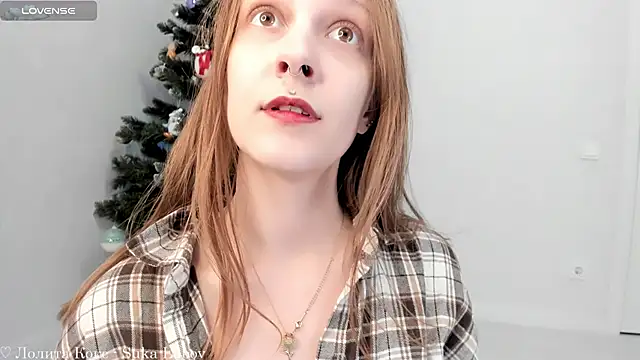 Snapshot of SolarAlice chatting on 12/04/24, 09:02 SolarAlice online show from 12/04/24, 09:02