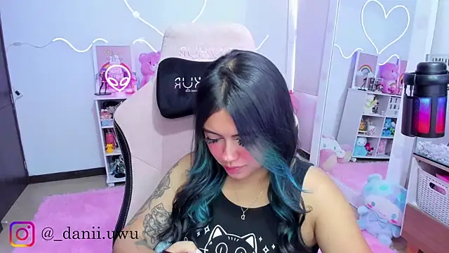 CuteDani  online show from 02/09/26, 02:10