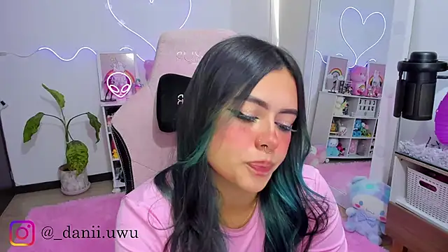 CuteDani  online show from 02/12/26, 02:34