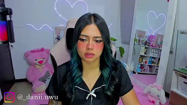 CuteDani  online show from 04/01/26, 03:51