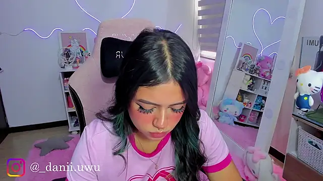 CuteDani  online show from 06/01/26, 04:20