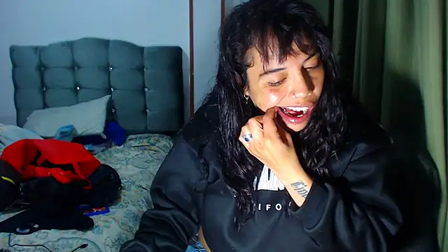 AmaraRoberts420 online show from 01/14/26, 03:34