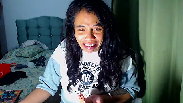 AmaraRoberts420 online show from 02/18/26, 02:07