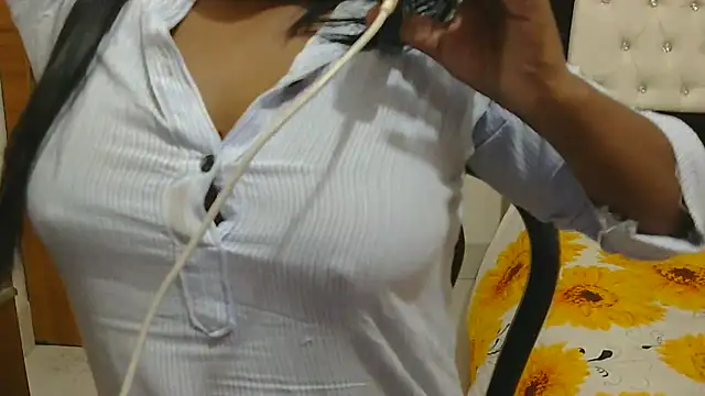 esita 1212 online show from 10/26/25, 01:00