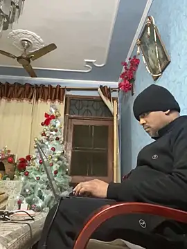 Dick 6inches online show from 12/21/25, 03:41