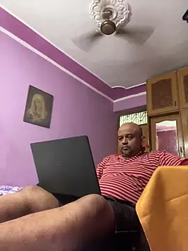 Snapshot of Dick_6inches chatting on 06/21/26, 05:32 Dick 6inches online show from 06/21/26, 05:32