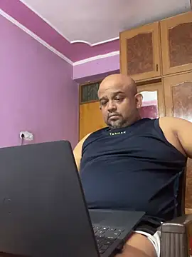 Snapshot of Dick_6inches chatting on 06/26/26, 02:32 Dick 6inches online show from 06/26/26, 02:32