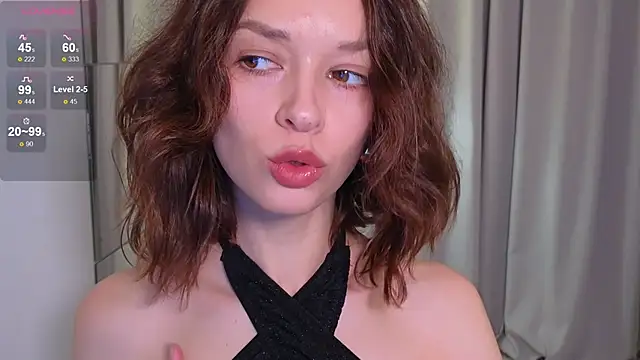 Snapshot of VivianLy_ chatting on 01/23/25, 08:04 VivianLy online show from 01/23/25, 08:04