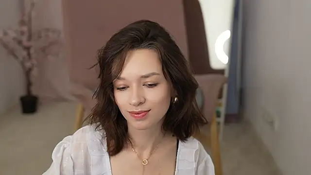 Snapshot of VivianLy_ chatting on 01/26/25, 08:03 VivianLy online show from 01/26/25, 08:03