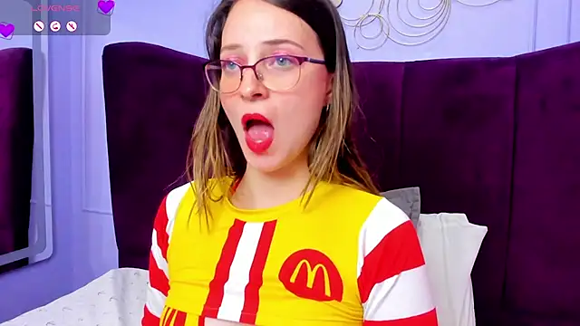 AmbeerWood  online show from 03/09/25, 02:54