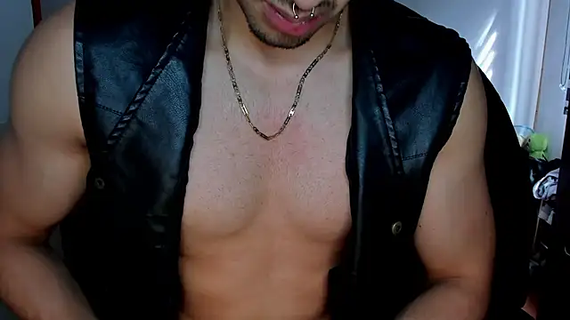 Snapshot of Tommy_Bred chatting on 06/30/26, 07:48 Tommy Bred online show from 06/30/26, 07:48