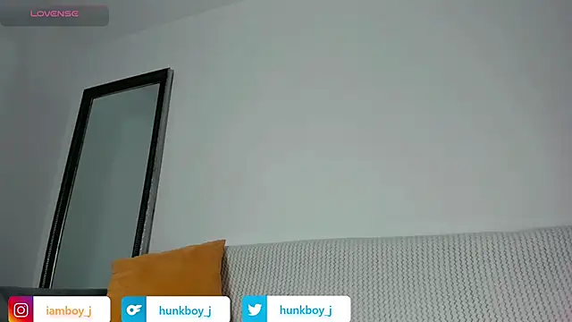 Snapshot of FitnessMaleModel chatting on 10/05/25, 05:55 FitnessMaleModel online show from 10/05/25, 05:55