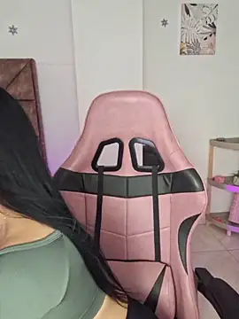 Snapshot of heyshaa chatting on 02/24/26, 07:56 heyshaa online show from 02/24/26, 07:56