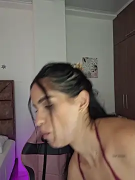 Snapshot of heyshaa chatting on 02/28/26, 08:21 heyshaa online show from 02/28/26, 08:21