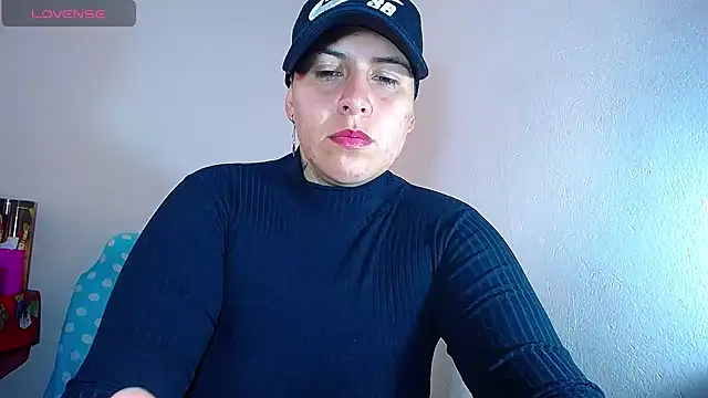 Snapshot of Yessi_rousse chatting on 12/28/24, 03:26 Yessi rousse online show from 12/28/24, 03:26