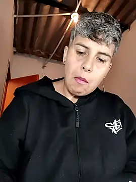 Yessi rousse online show from 04/06/26, 12:28