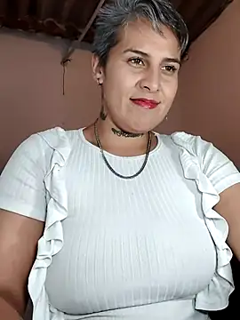 Snapshot of Yessi_rousse chatting on 06/03/26, 02:14 Yessi rousse online show from 06/03/26, 02:14