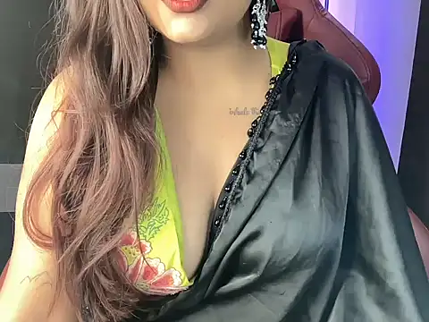 Snapshot of shanayaaa_1 chatting on 09/10/25, 06:41 shanayaaa 1 online show from 09/10/25, 06:41