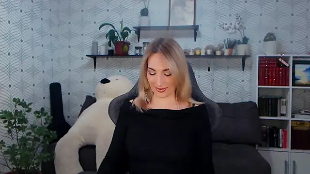 MillaXQueen online show from 04/19/26, 01:32