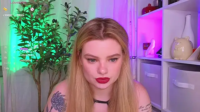 Snapshot of Hottie_Jane chatting on 03/21/25, 04:51 Hottie Jane online show from 03/21/25, 04:51