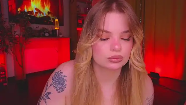 Snapshot of Hottie_Jane chatting on 11/16/25, 07:03 Hottie Jane online show from 11/16/25, 07:03