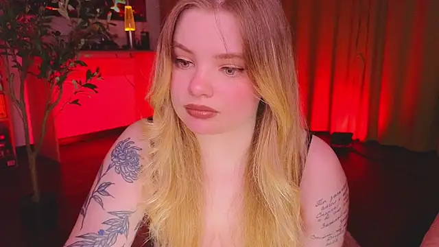 Snapshot of Hottie_Jane chatting on 11/22/25, 05:34 Hottie Jane online show from 11/22/25, 05:34