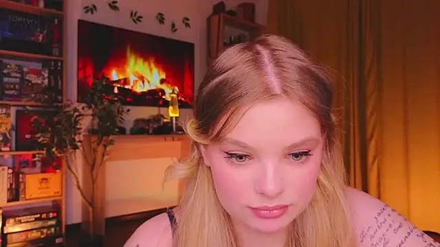 Snapshot of Hottie_Jane chatting on 11/30/25, 02:54 Hottie Jane online show from 11/30/25, 02:54