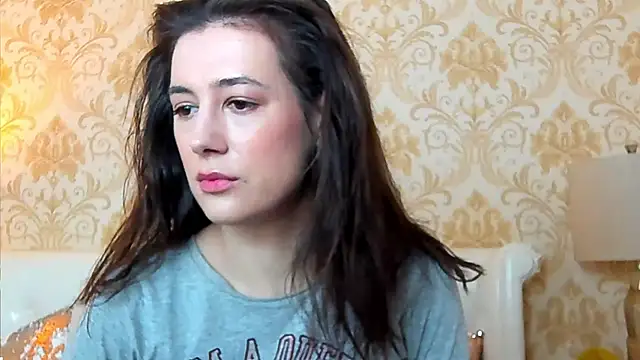 JuliaHunts online show from 04/02/26, 04:10